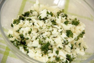 спаржа с соусом