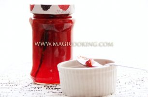 Клубничное варенье пятиминутка с ванилью и мятой