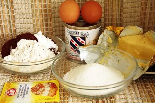 торт с черносливом