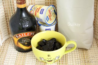 торт с черносливом