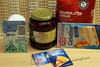 Торт творожный с черешней