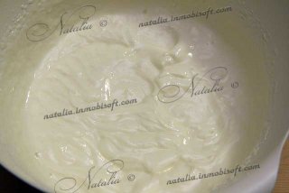 Торт творожный с черешней