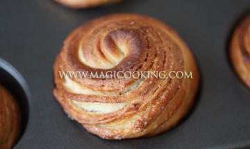 tort, vypechka, pirozhnoe, poshagovyj, recept, s foto, master klass, mk, kak ispech', diametr 20 sm, forma dlja torta, kak ukrasit', shokoladnye chipsy, glazur', magija, kulinarii, v evrope, gollandija, niderlandy, utreht, amsterdam, ideal'nyj, prostoj, vsegda poluchaetsja, samyj vkusnyj, bystryj, v mul'tivarke, prazdnichnyj, gost, magicooking.com, shokoladnyj, tort, vypechka, trjufel', slivki, pirozhnoe, krem, slivochnyj, vzbitye slivki, shokolad, molochnyj, gor'kij, ganash, trjufel'nyj krem, biskvit, poshagovyj, recept, s foto, master klass, mk, kak ispech', diametr 20 sm, forma dlja torta, kak ukrasit', shokoladnye chipsy, glazur', magija, kulinarii, v evrope, gollandija, niderlandy, utreht, amsterdam, ideal'nyj, prostoj, vsegda poluchaetsja, samyj vkusnyj, bystryj, v mul'tivarke, prazdnichnyj, gost, magicooking.com, kraffin, kraffiny, gibrid maffina i kruassana, san francisko, Mr. Holmes Bakehouse, cruffin, cruffins, maffiny, keks, sinabon, korica, sloenoe testo, nachinka, sahar s koricej, kak ispech', drozhzhevoe, testo, sloenoe, sloenoe drozhzhevoe, шоколадный, торт, выпечка, трюфель, сливки, пирожное, крем, сливочный, взбитые сливки, шоколад, молочный, горький, ганаш, трюфельный крем, бисквит, пошаговый, рецепт, с фото, мастер класс, мк, как испечь, диаметр 20 см, форма для торта, как украсить, шоколадные чипсы, глазурь, магия, кулинарии, в европе, голландия, нидерланды, утрехт, амстердам, идеальный, простой, всегда получается, самый вкусный, быстрый, в мультиварке, праздничный, гост, magicooking.com, краффин, краффины, гибрид маффина и круассана, сан франциско, Mr. Holmes Bakehouse, cruffin, cruffins, маффины, кекс, синабон, корица, слоеное тесто, начинка, сахар с корицей, как испечь, дрожжевое, тесто, слоеное, слоеное дрожжевое
