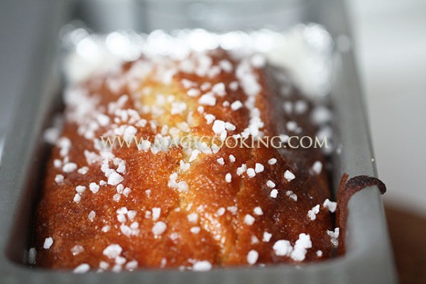 vypechka, keks, pirog, anglijskij, britanskij, anglijskaja kuhnja, Lemon Drizzle Cake, limonnyj keks, vlazhnyj limonnyj keks, mokryj limonnyj keks, vlazhnyj, mokryj, sochnyj, mjagkij, Samyj mjagkij limonnyj keks, Limonnyj keks s propitkoj, Ochen' vkusnyj limonnyj keks, a recept prostoj, Limonnyj keks v mul'tivarke, Limonnyj keks za 30 minut, Ochen' vkusnyj limonnyj keks, propitka, glazur' limonnaja, cedra limona, 3 jajca, 170 gr sahara, 170 gr masla, 170 gr muka, poshagovye, foto, recepty, fotorecepty, mk, master-klass, samyj vkusnyj keks, pirog, magija, kulinarii, amsterdam, v evrope, utreht, gollandija, niderlandy, sekrety kulinarii, keks iz starbaksa, starbaks limonnyj keks, Starbucks, выпечка, кекс, пирог, английский, британский, английская кухня, Lemon Drizzle Cake, лимонный кекс, влажный лимонный кекс, мокрый лимонный кекс, влажный, мокрый, сочный, мягкий, Самый мягкий лимонный кекс, Лимонный кекс с пропиткой, Очень вкусный лимонный кекс, а рецепт простой, Лимонный кекс в мультиварке, Лимонный кекс за 30 минут, Очень вкусный лимонный кекс, пропитка, глазурь лимонная, цедра лимона, 3 яйца, 170 гр сахара, 170 гр масла, 170 гр мука, пошаговые, фото, рецепты, фоторецепты, мк, мастер-класс, самый вкусный кекс, пирог, магия, кулинарии, амстердам, в европе, утрехт, голландия, нидерланды, секреты кулинарии, кекс из старбакса, старбакс лимонный кекс, Starbucks,