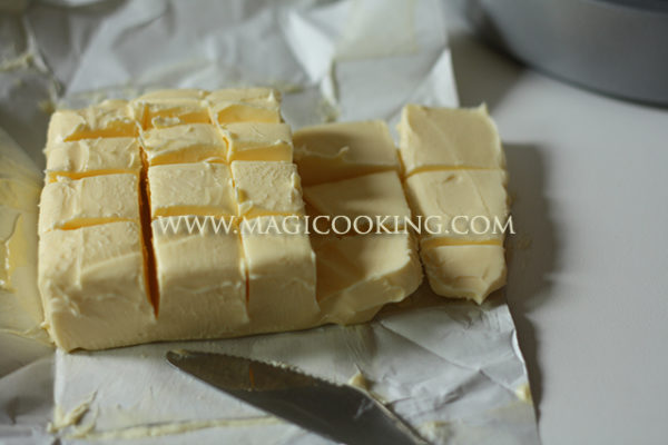 Krem masljanyj na belkah, shvejcarskaja merenga, Swiss Meringue Buttercream, krem dlja vyravnivanija, krem dlja roz, krem dlja tjul'panov, krem pod mastiku, krem sochetaetsja s mastikoj, kremovyj tort s mastichnym dekorom, vkusnyj krem, ideal'nyj krem, poshagovyj recept krema, poshagovyj recept, magija kulinarii, tort na zakaz, niderlandy, utreht, vypechka, mul'tivarka recepty, pp recepty, detskoe menju, poshagovye recepty tortov, Крем масляный на белках, швейцарская меренга, Swiss Meringue Buttercream, крем для выравнивания, крем для роз, крем для тюльпанов, крем под мастику, крем сочетается с мастикой, кремовый торт с мастичным декором, вкусный крем, идеальный крем, пошаговый рецепт крема, пошаговый рецепт, магия кулинарии, торт на заказ, нидерланды, утрехт, выпечка, мультиварка рецепты, пп рецепты, детское меню, пошаговые рецепты тортов,